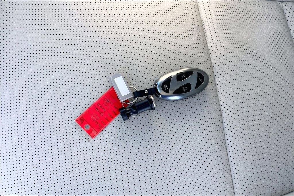 Used 2025 Hyundai Santa Fe Calligraphy image 26