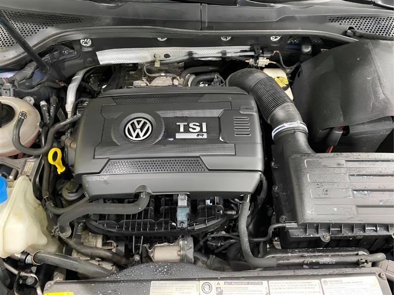 Used 2016 Volkswagen Golf R 4-Door AWD/4WD image 21