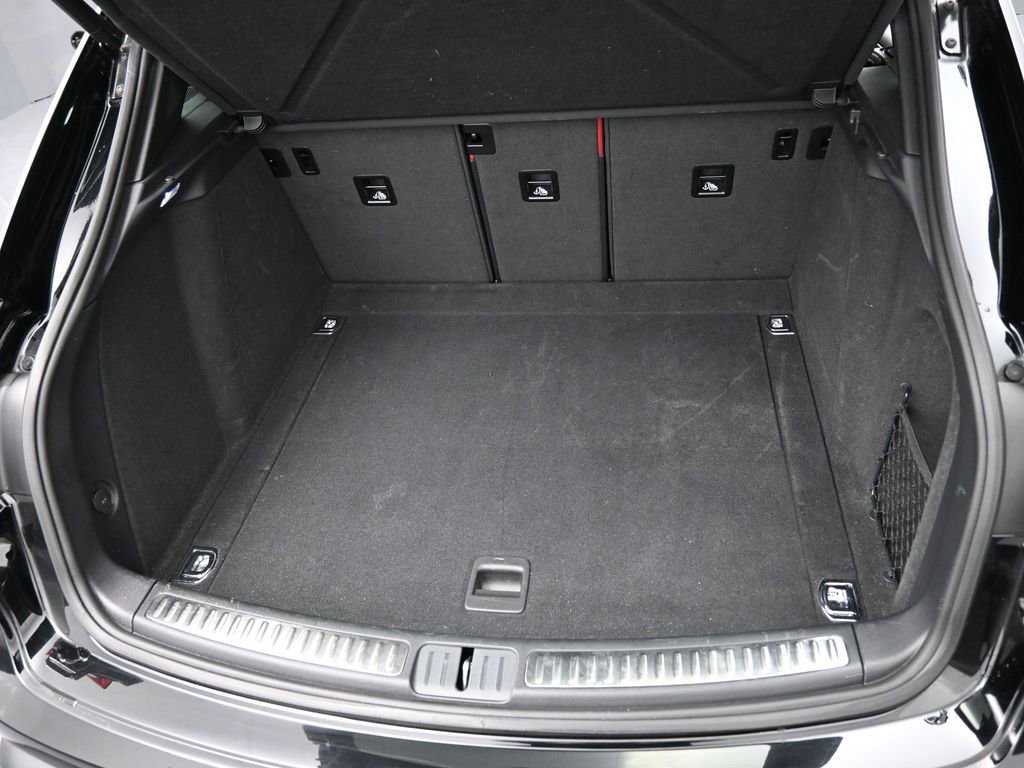 Certified 2024 Porsche Macan image 31