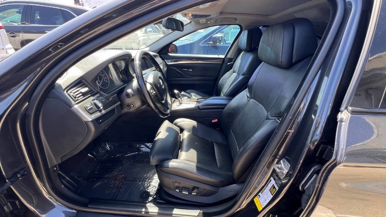 Used 2011 BMW 550i Sedan image 17