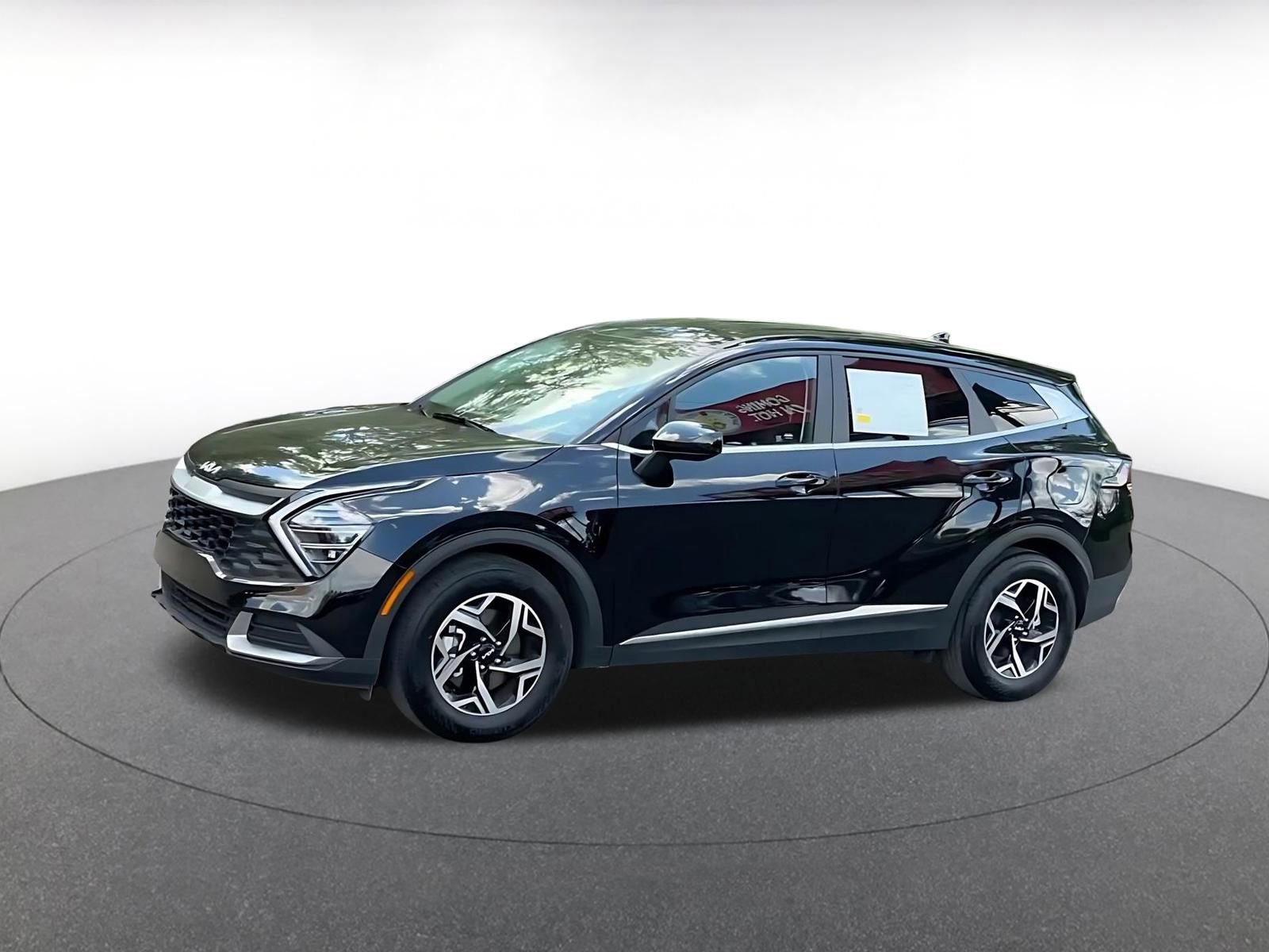 Used 2025 Kia Sportage LX FWD image 8