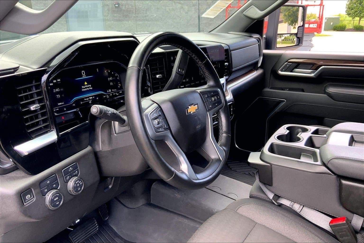 Used 2025 Chevrolet Silverado 2500 LT AWD/4WD image 14