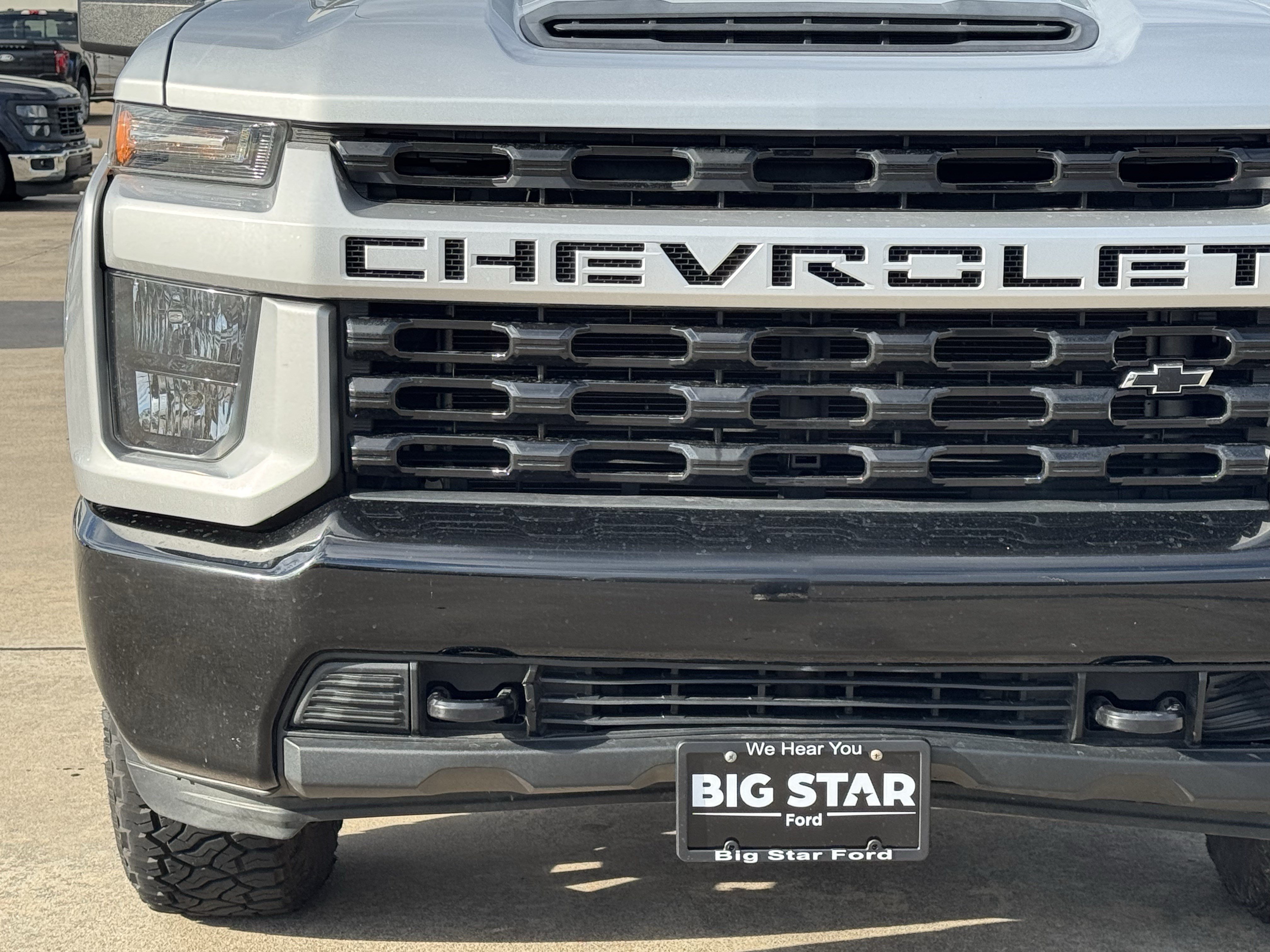 Used 2022 Chevrolet Silverado 2500 Custom w/ Custom Value Package AWD/4WD image 12