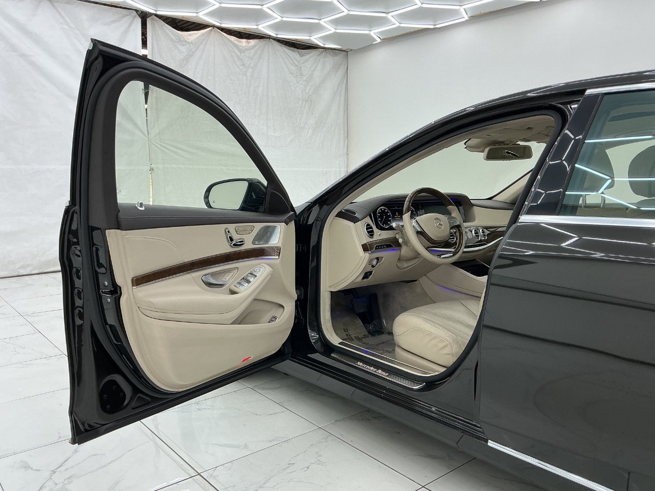 Used 2015 Mercedes-Benz S 550 4MATIC Sedan image 16