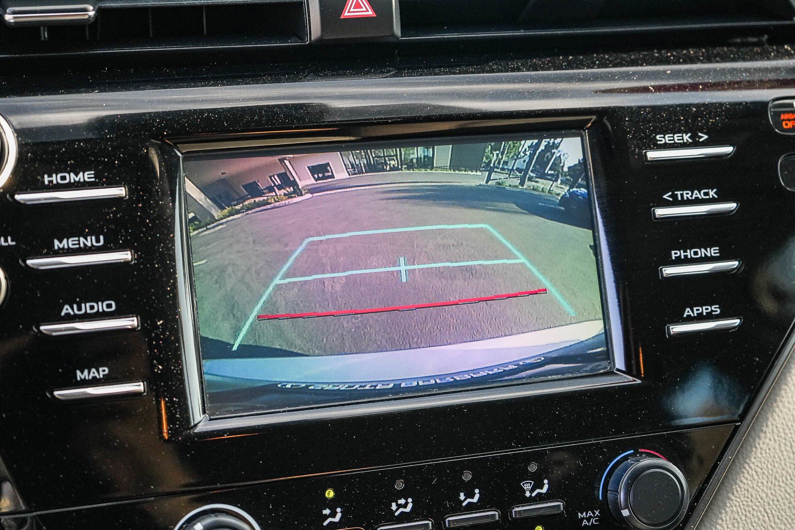 Used 2019 Toyota Camry LE w/ Carpet Mat Package FWD image 22