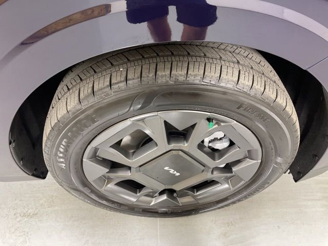 New 2026 Kia Carnival EX image 11