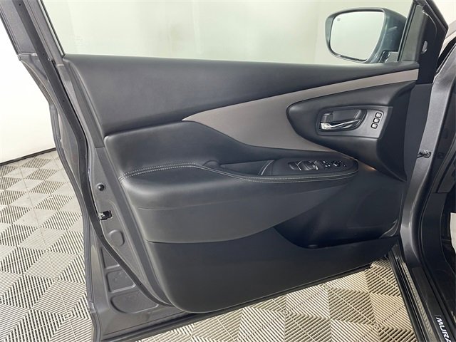 Used 2023 Nissan Murano SL w/ Cargo Package image 17