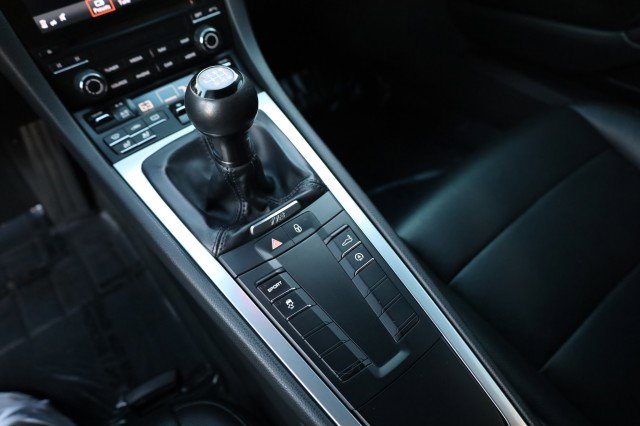 Used 2018 Porsche 718 Cayman image 32