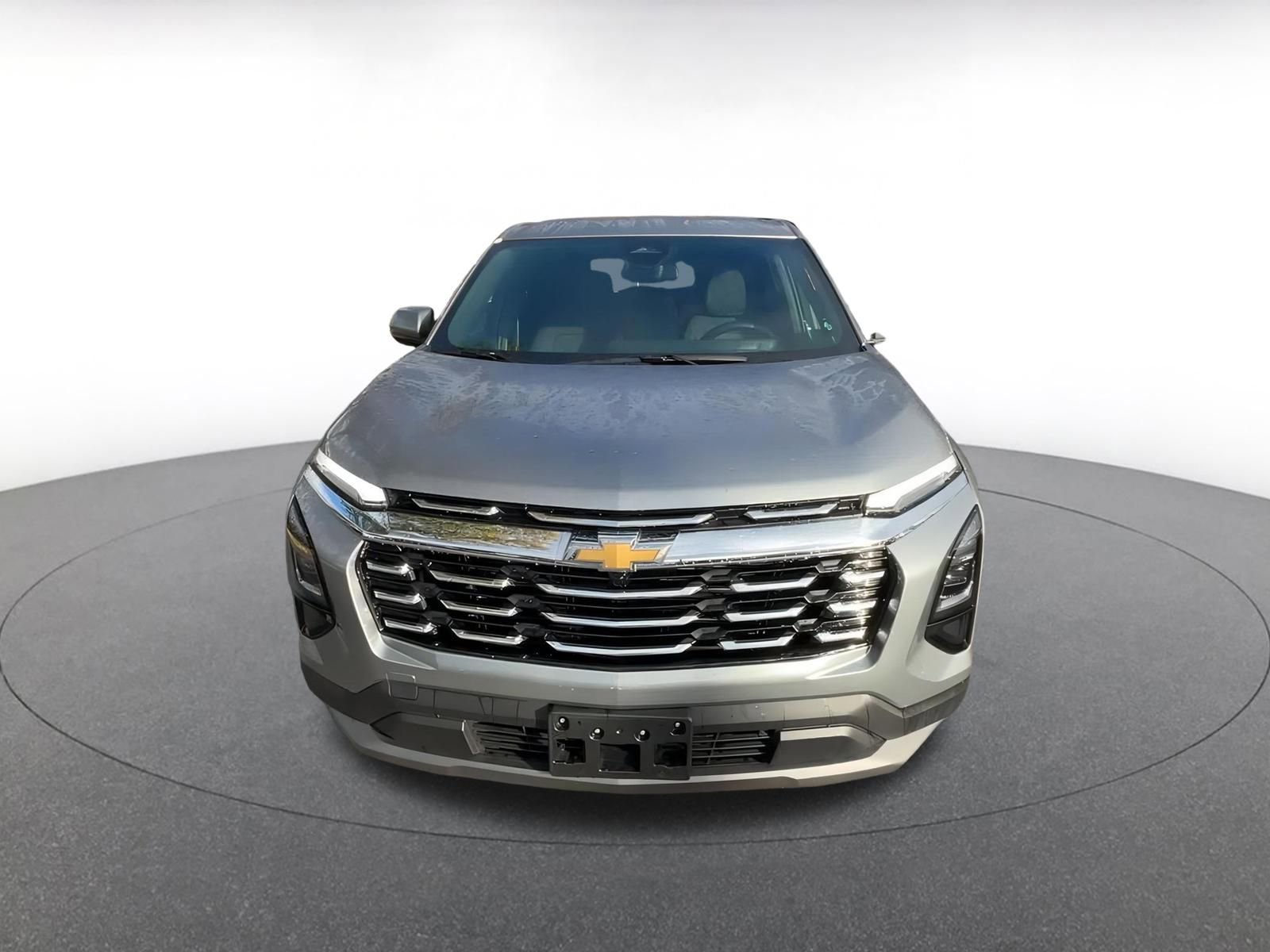 Used 2025 Chevrolet Equinox LT image 4