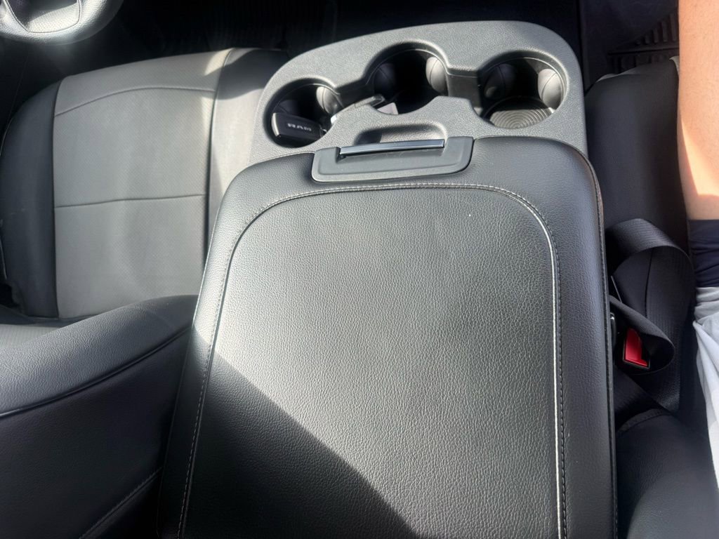 Used 2024 RAM 3500 Tradesman w/ Chrome Appearance Group image 24