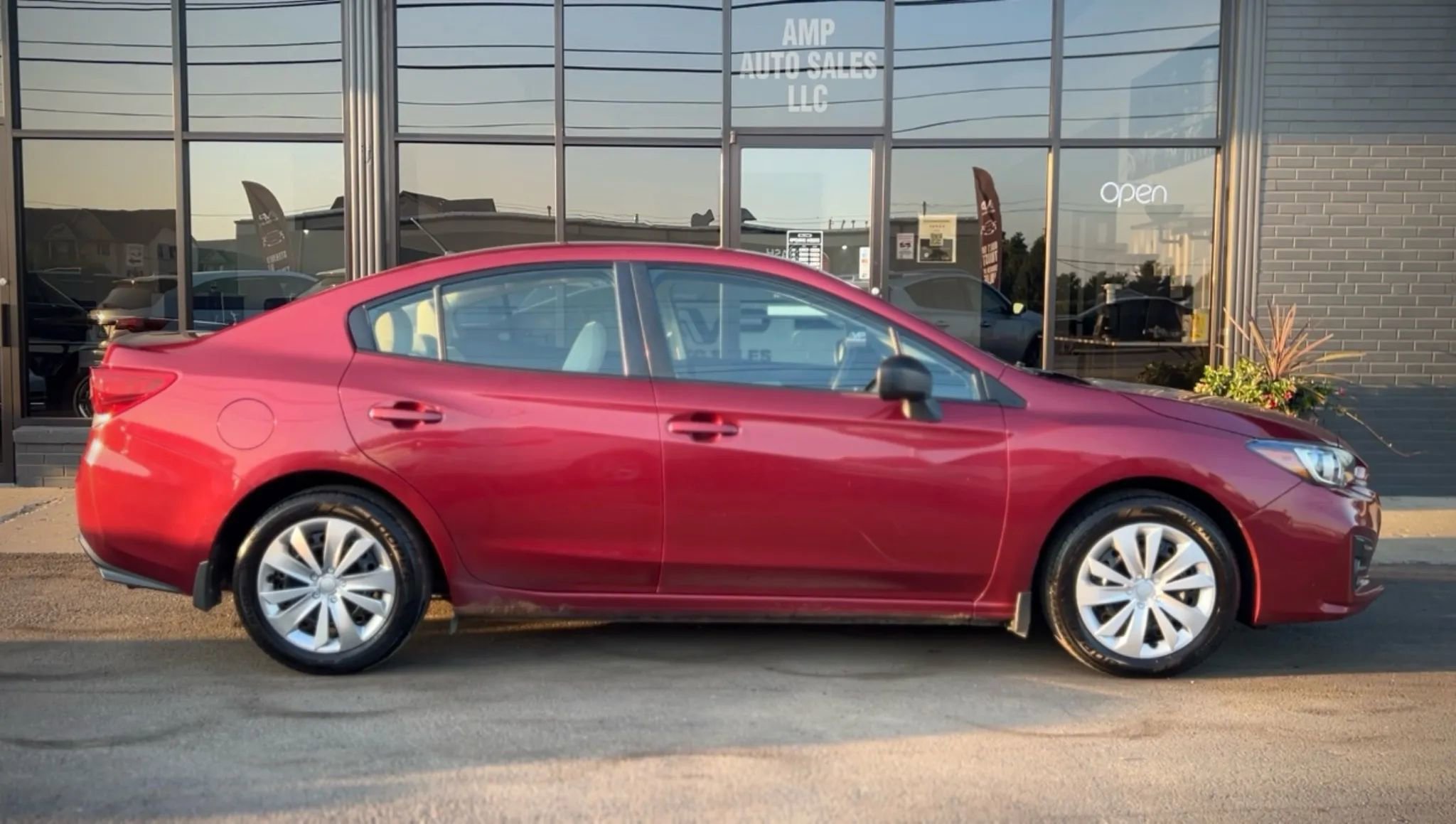 Used 2018 Subaru Impreza 2.0i image 2
