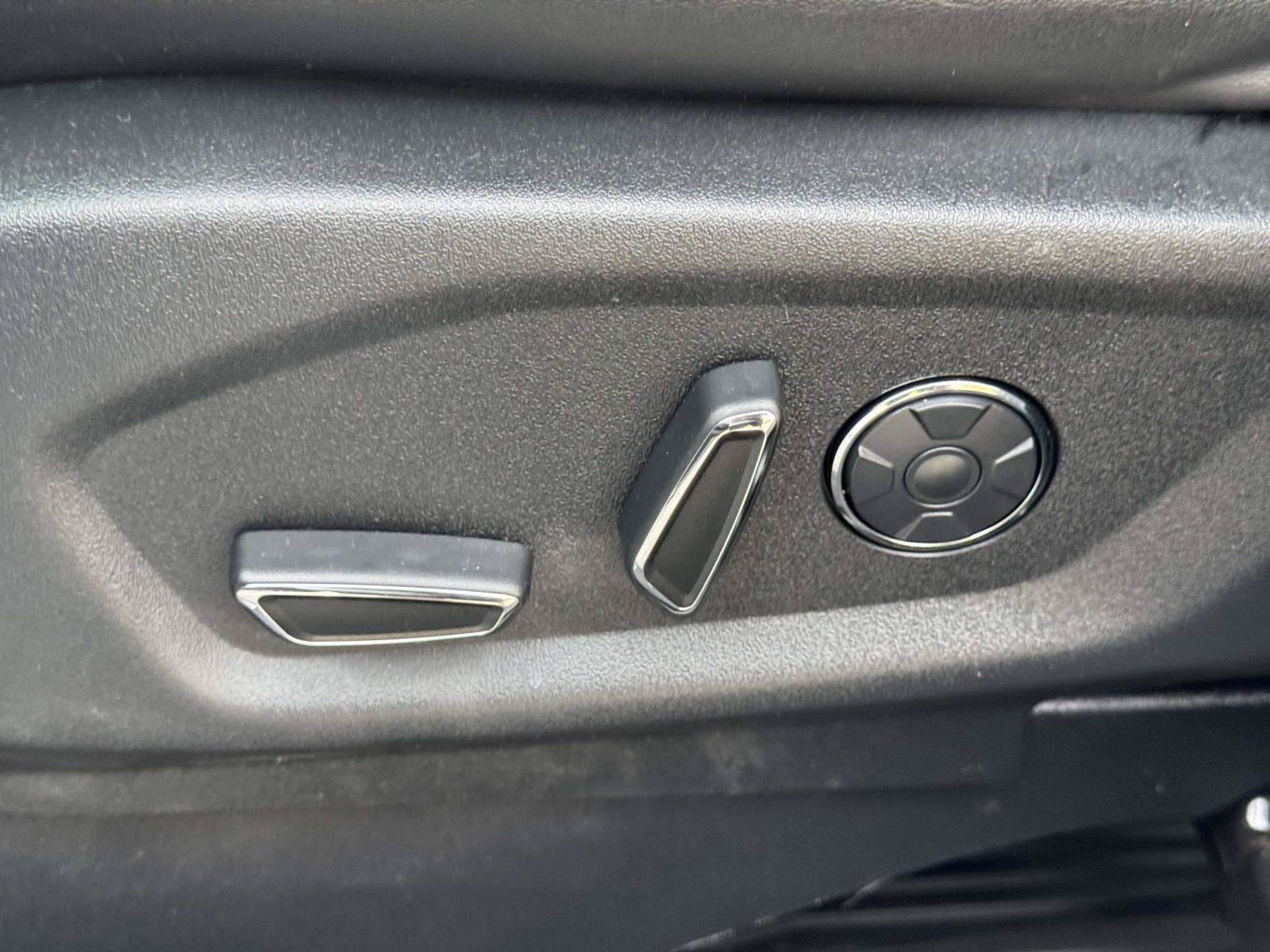 Used 2017 Ford Explorer Platinum AWD/4WD image 17