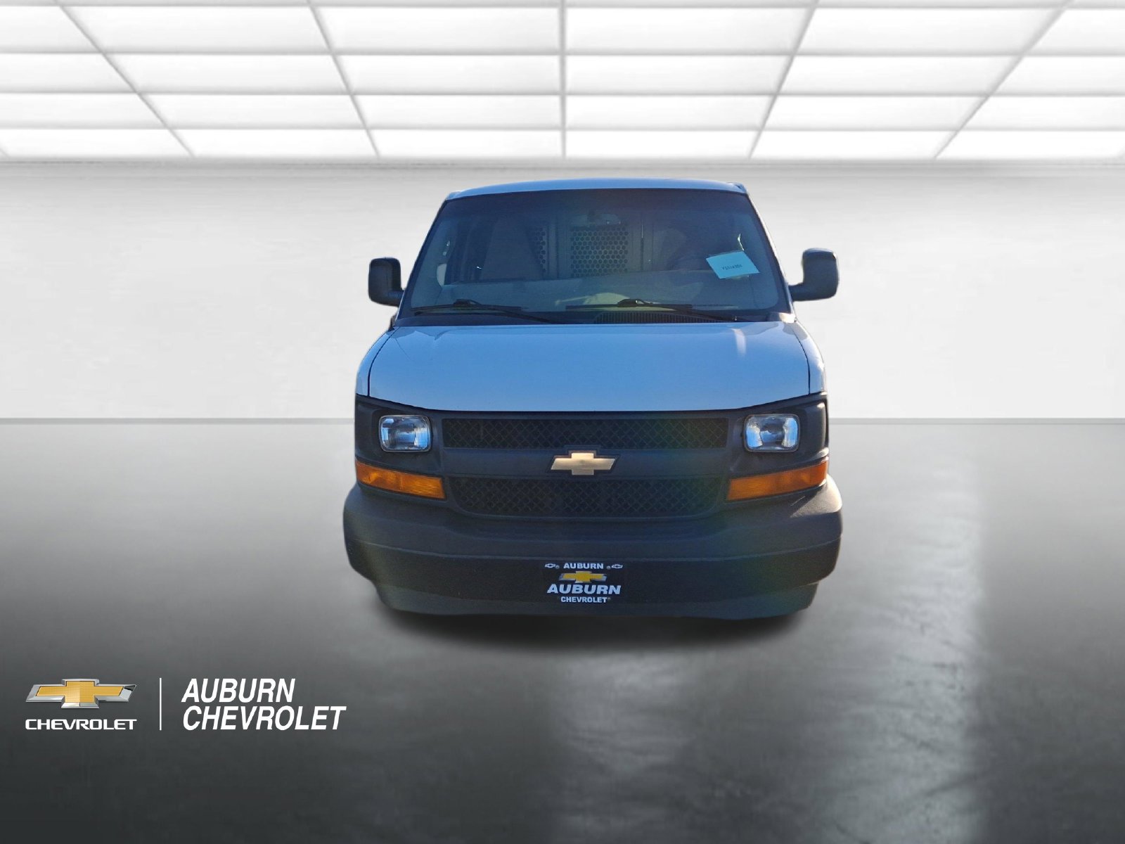 Used 2017 Chevrolet Express 2500 Extended RWD image 8