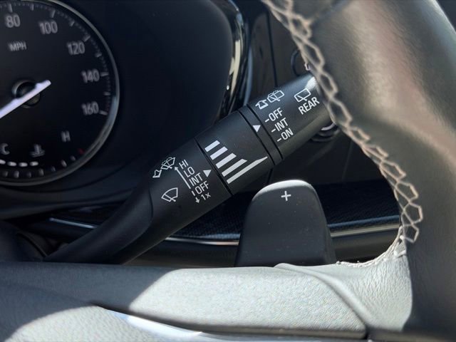 Used 2023 Buick Envision Essence AWD/4WD image 31
