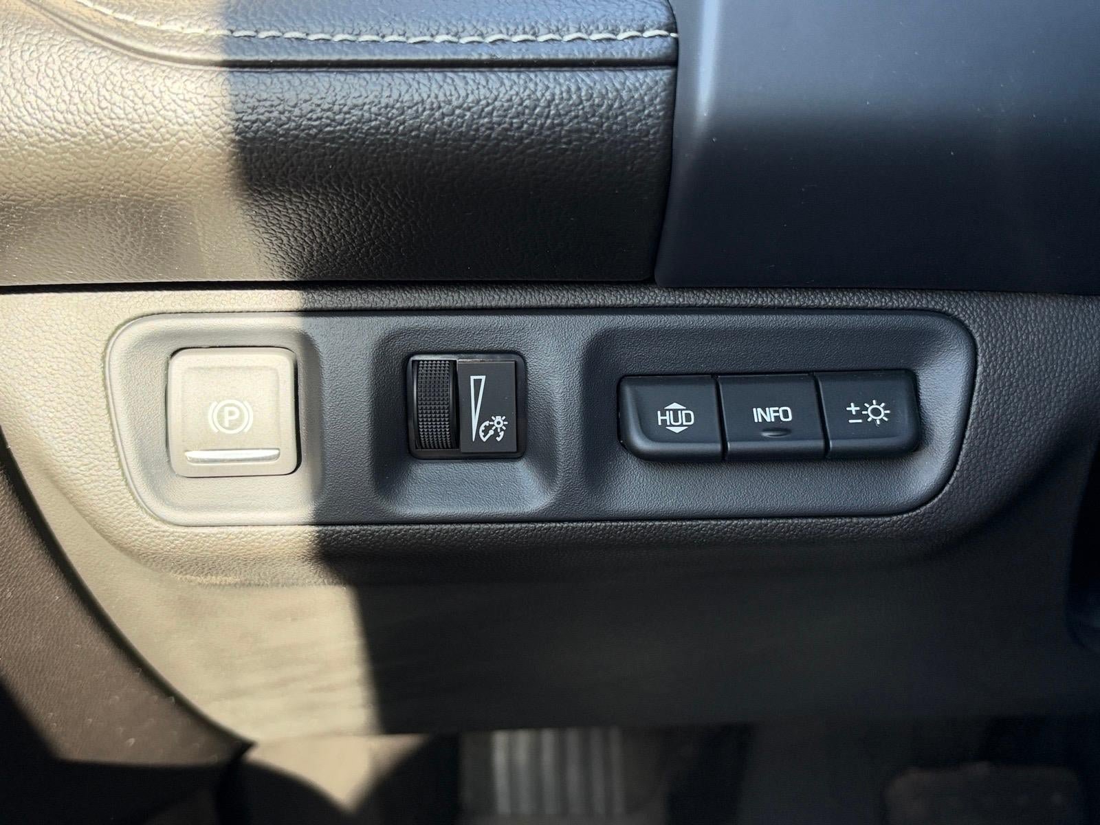 Used 2023 GMC Acadia Denali w/ Denali Technology Package AWD/4WD image 14