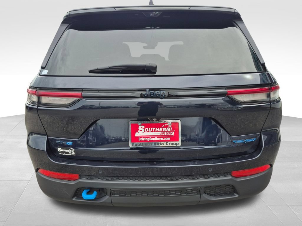 Used 2024 Jeep Grand Cherokee Trailhawk w/ Advanced Protech Group II AWD/4WD image 5