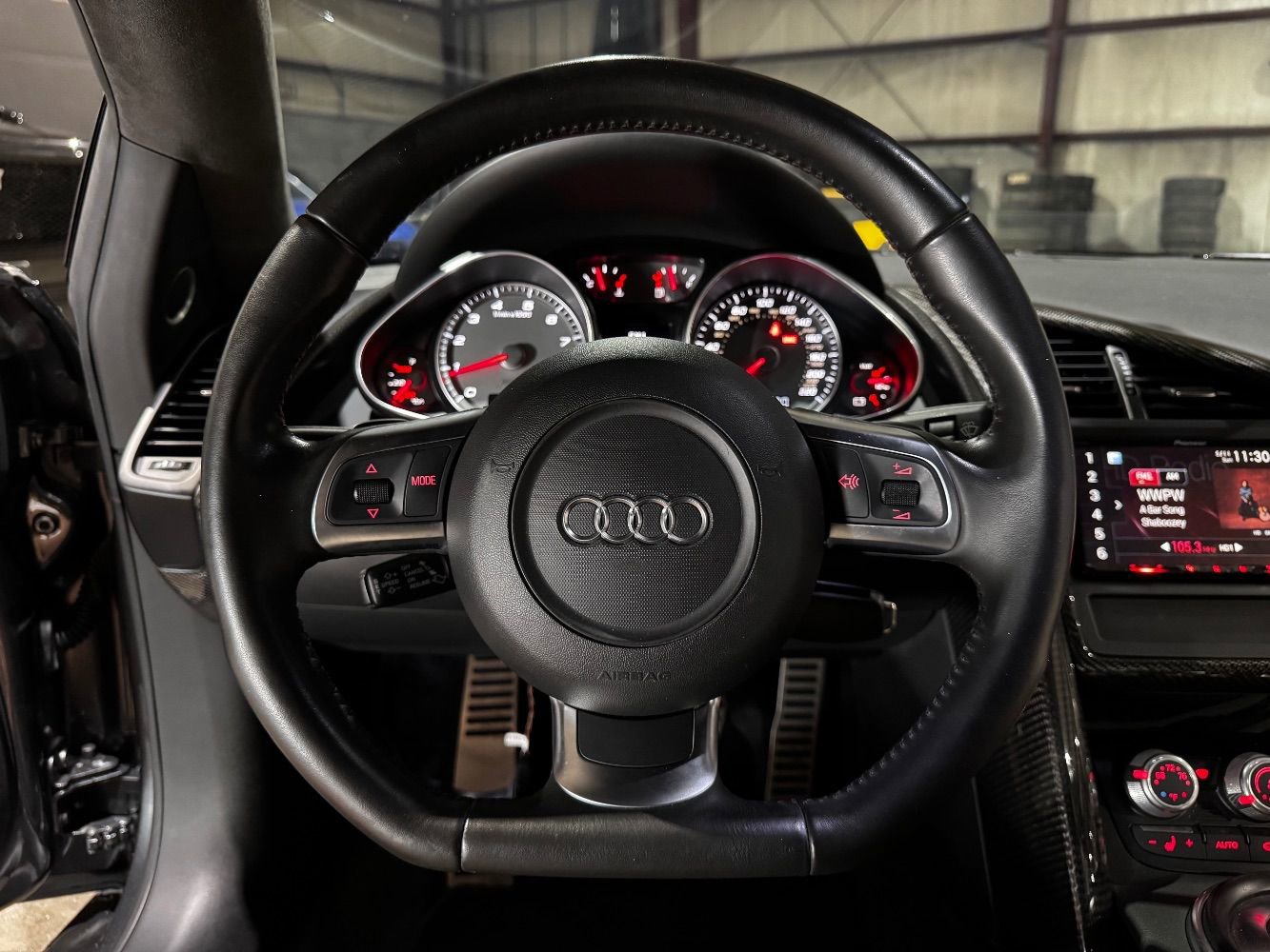 Used 2009 Audi R8 V8 image 23