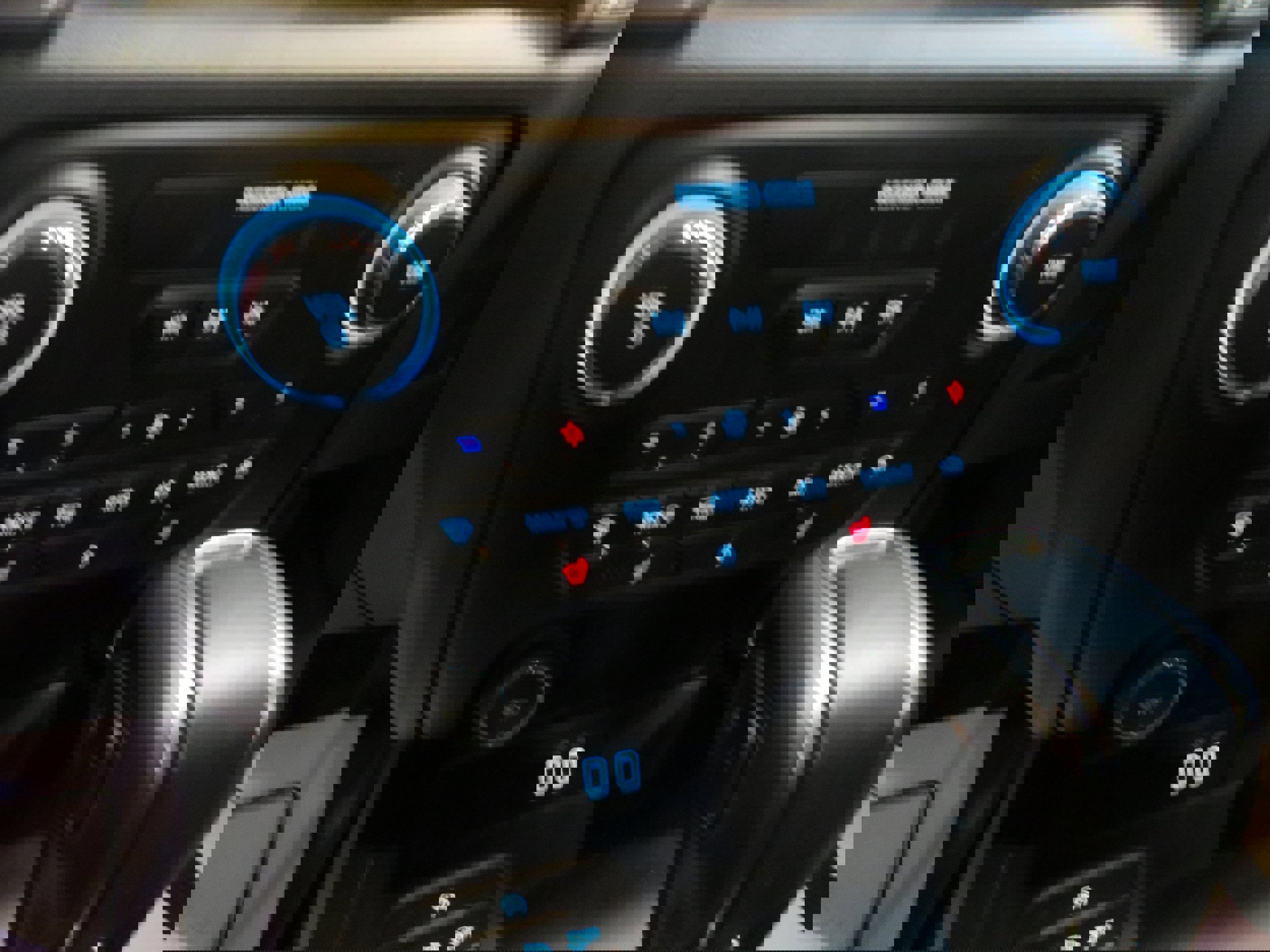 Used 2019 Ford Ranger XLT w/ Equipment Group 302A Luxury image 12