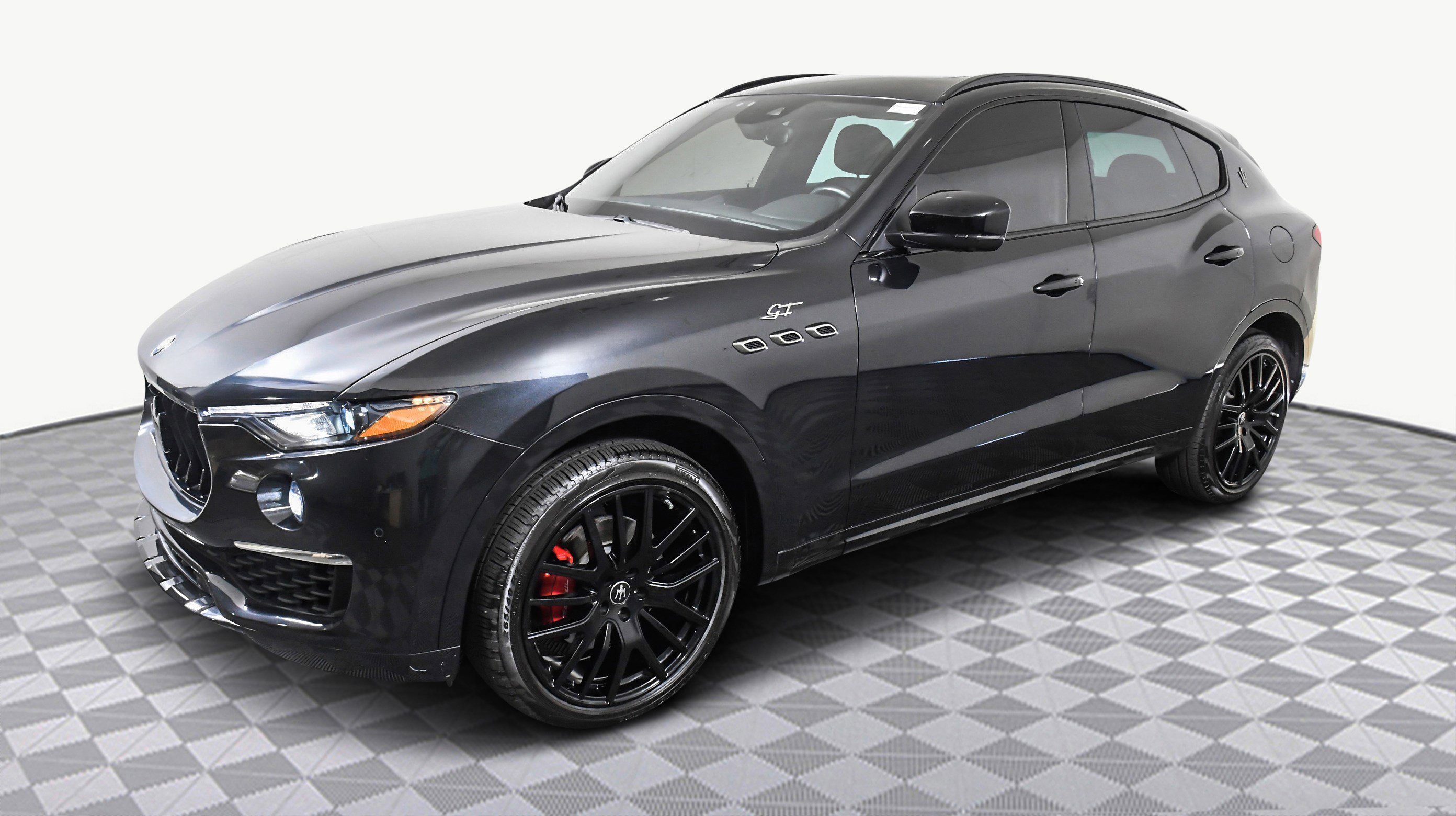 Used 2022 Maserati Levante GT image 4