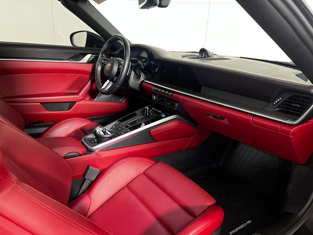 Certified 2020 Porsche 911 Carrera 4S image 24