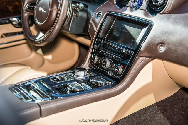 Used 2012 Jaguar XJ RWD image 49