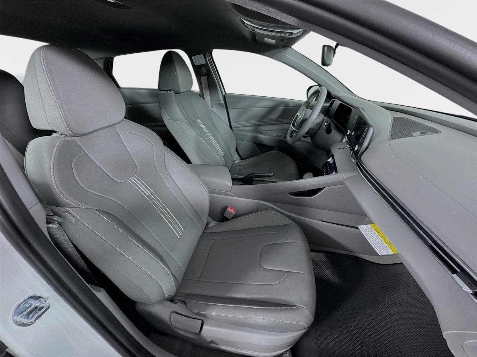 New 2026 Hyundai Elantra Sport FWD image 25