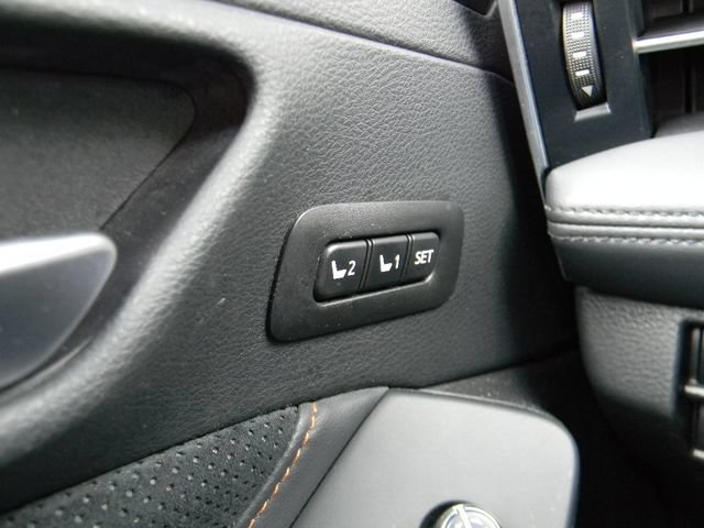 Used 2019 Toyota Avalon Touring w/ All Weather Liner Package FWD image 15