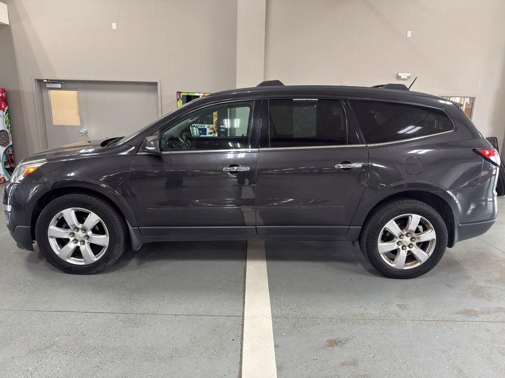 Used 2016 Chevrolet Traverse LT w/ Style and Technology Package AWD/4WD image 1