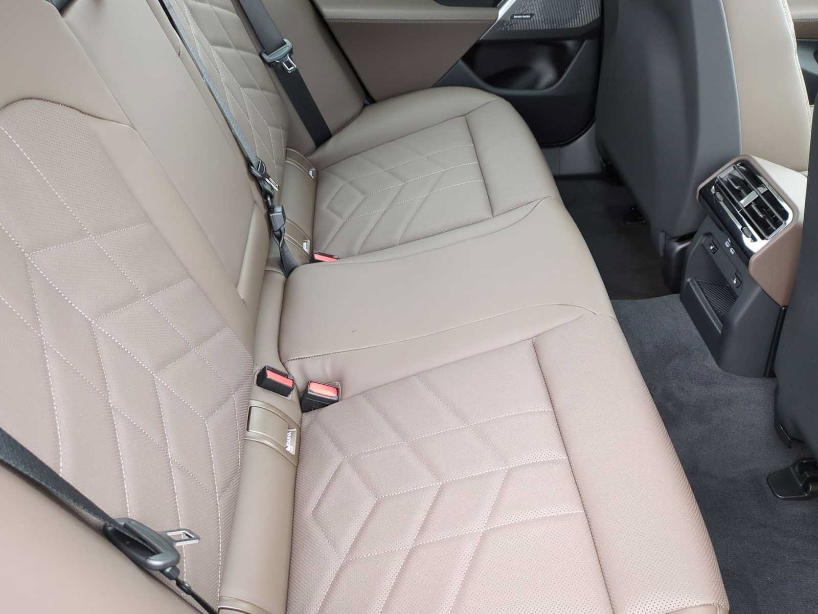 New 2026 BMW 530i xDrive AWD/4WD image 21
