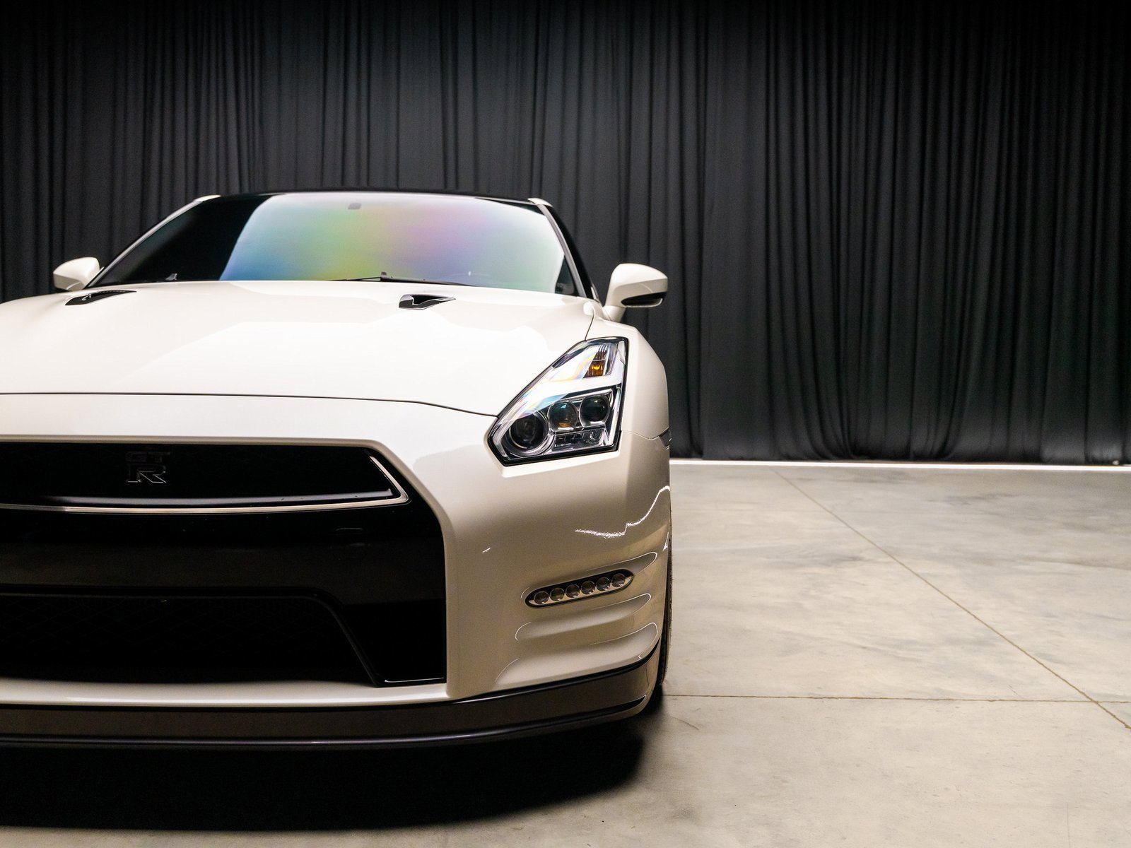 Used 2015 Nissan GT-R Premium image 20