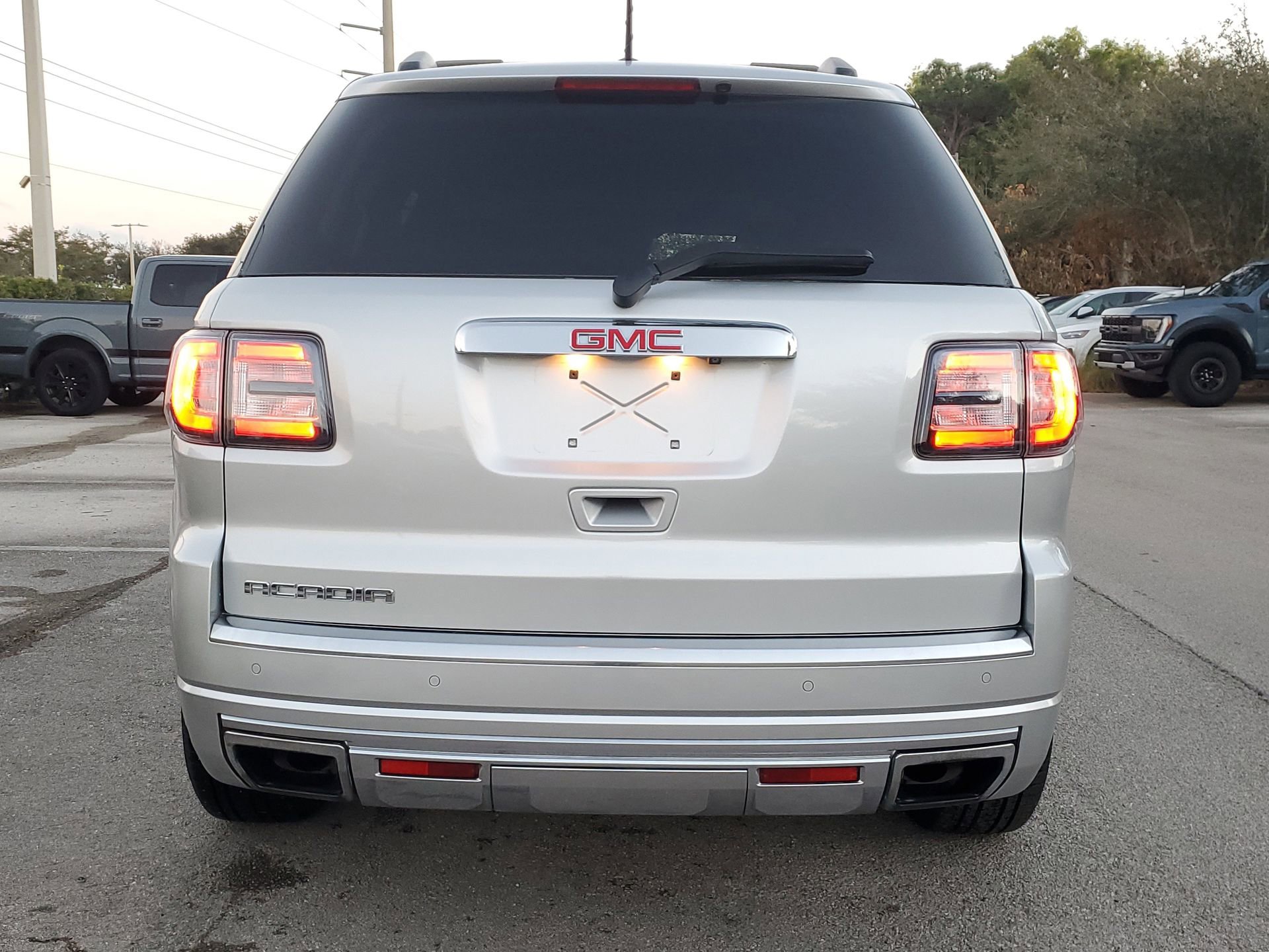 Used 2016 GMC Acadia Denali image 5