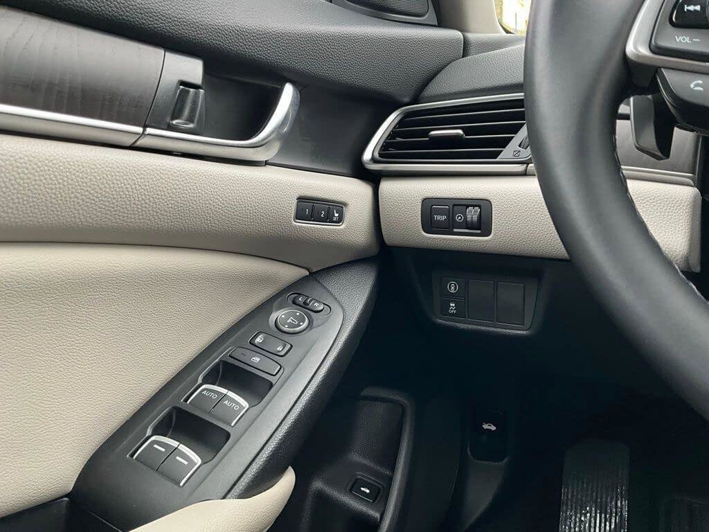Used 2018 Honda Accord EX-L image 22