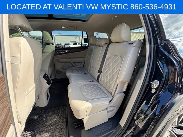 Used 2024 Volkswagen Atlas SEL Premium R-Line AWD/4WD image 10
