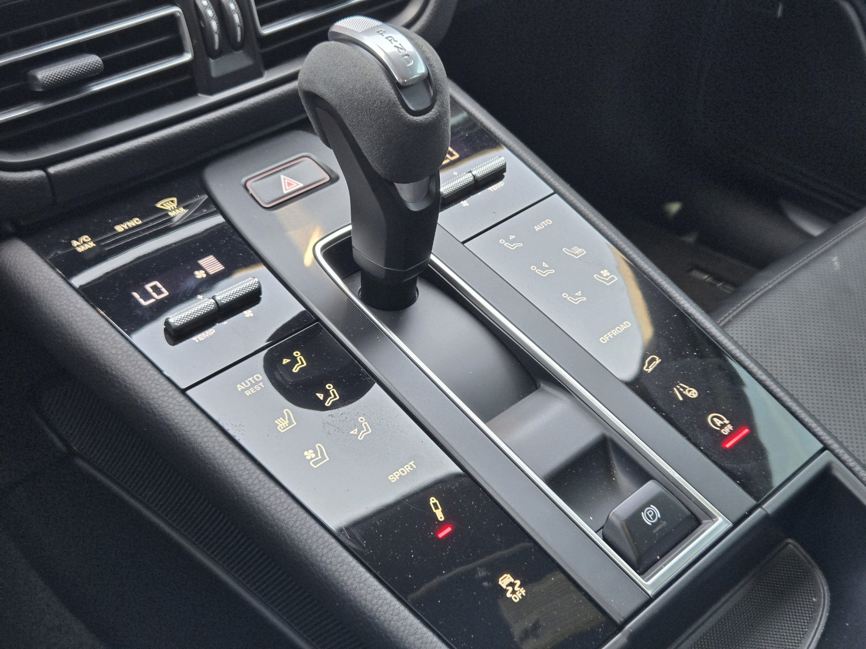 Used 2025 Porsche Macan S AWD/4WD image 19