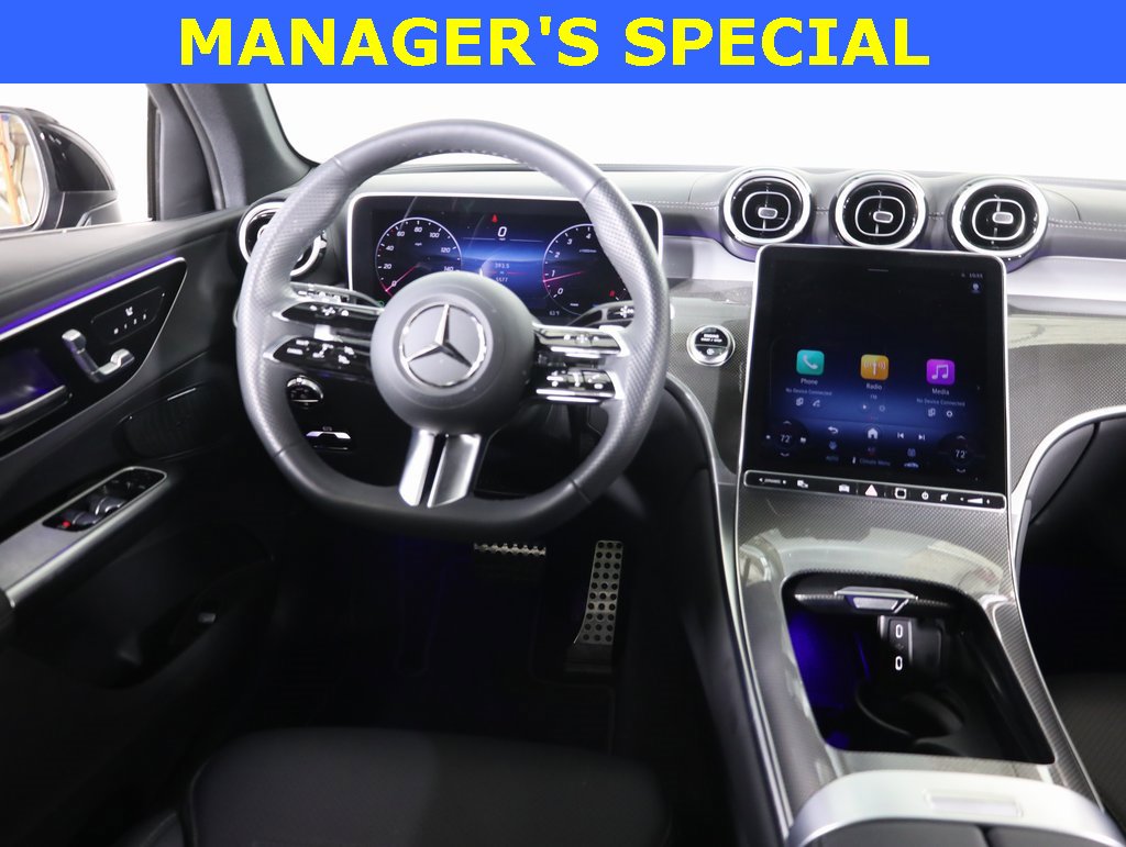 Used 2025 Mercedes-Benz GLC 300 4MATIC image 31