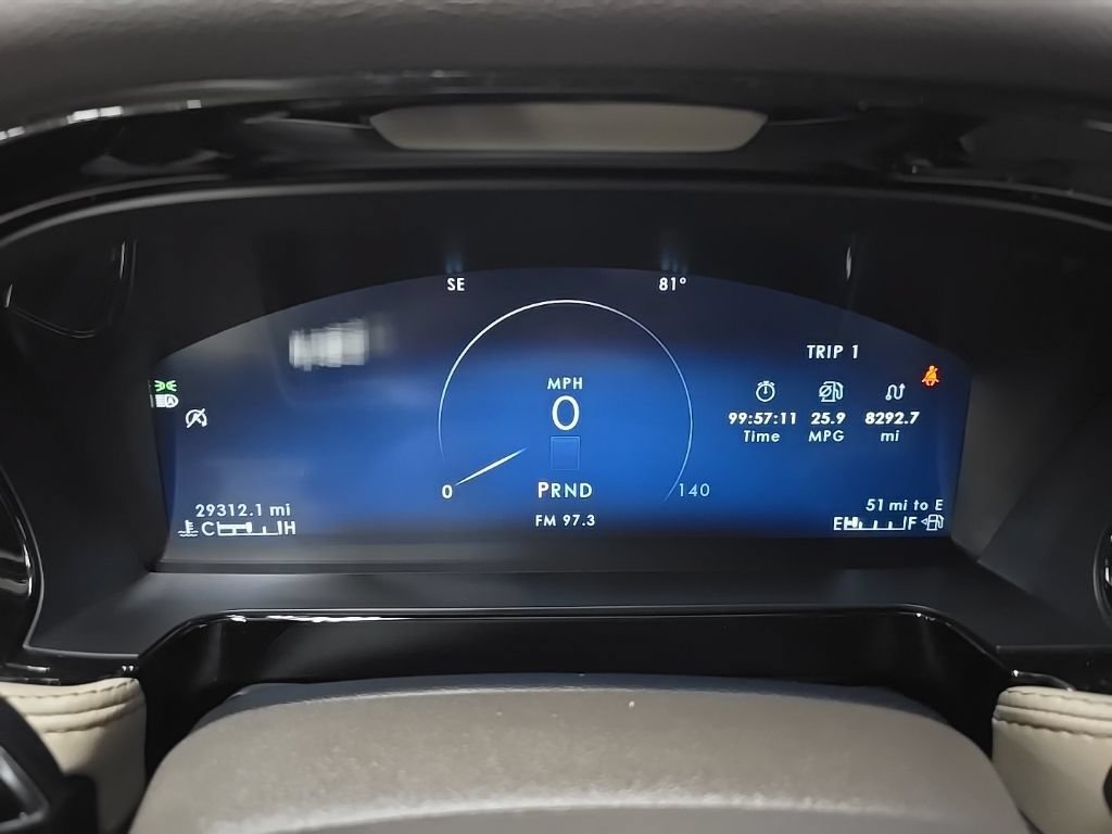 Used 2023 Lincoln Corsair AWD image 25