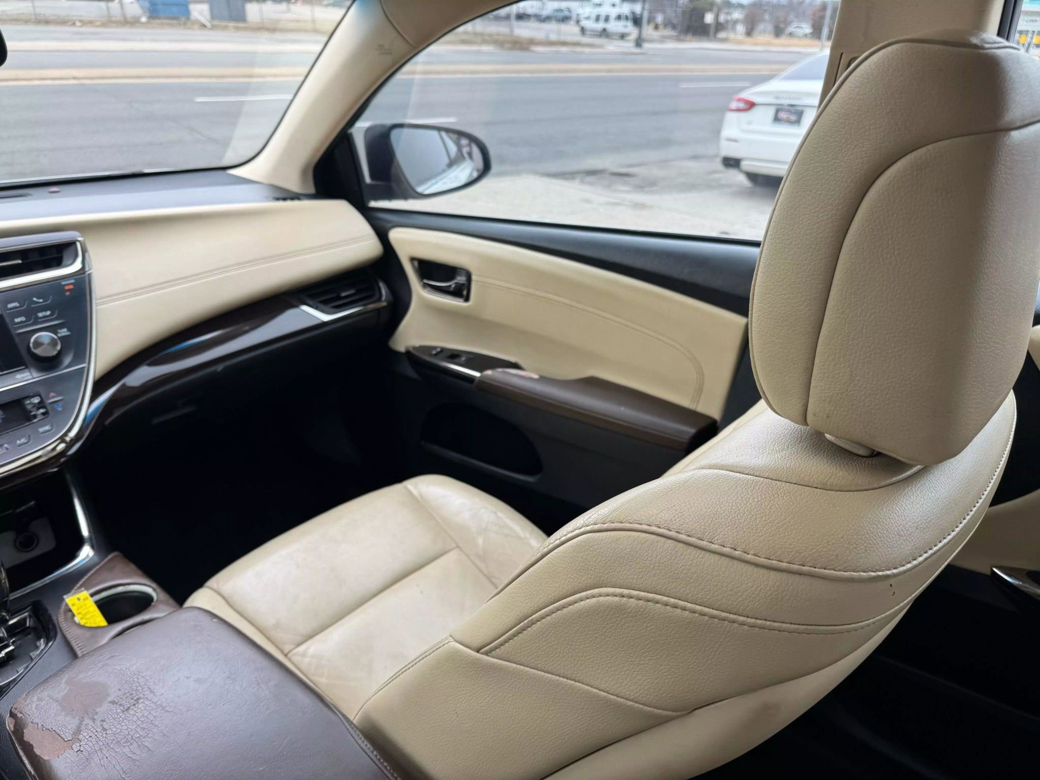 Used 2014 Toyota Avalon XLE Touring image 12