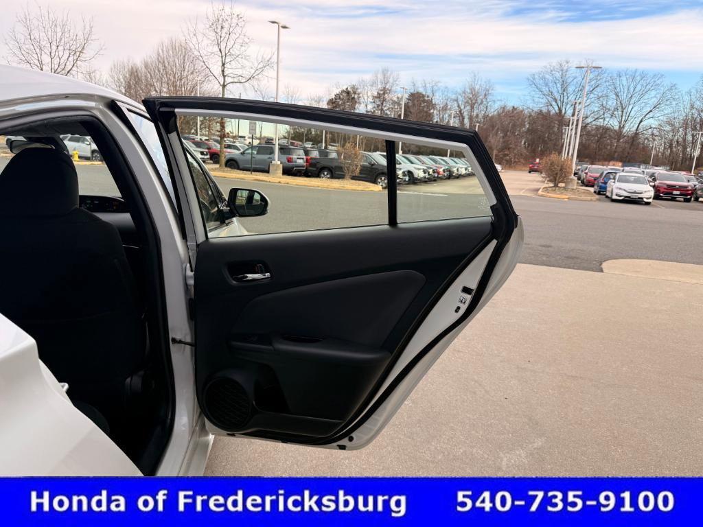 Used 2019 Toyota Prius LE w/ Carpet Mat Package image 18