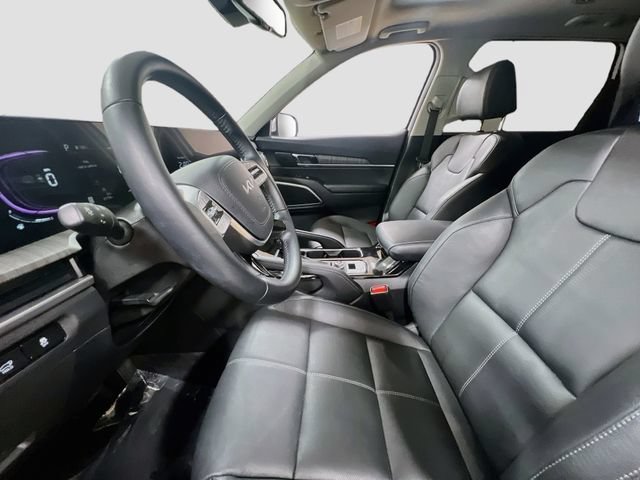 Certified 2024 Kia Telluride EX w/ EX Captain's Chair Package FWD image 22