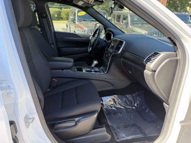 Certified 2021 Jeep Grand Cherokee Laredo AWD/4WD image 27