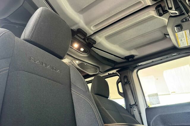 Used 2024 Jeep Wrangler Unlimited Sahara AWD/4WD image 14