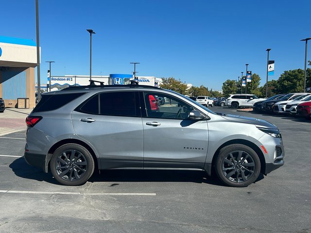 Used 2024 Chevrolet Equinox RS w/ RS Leather Package image 2
