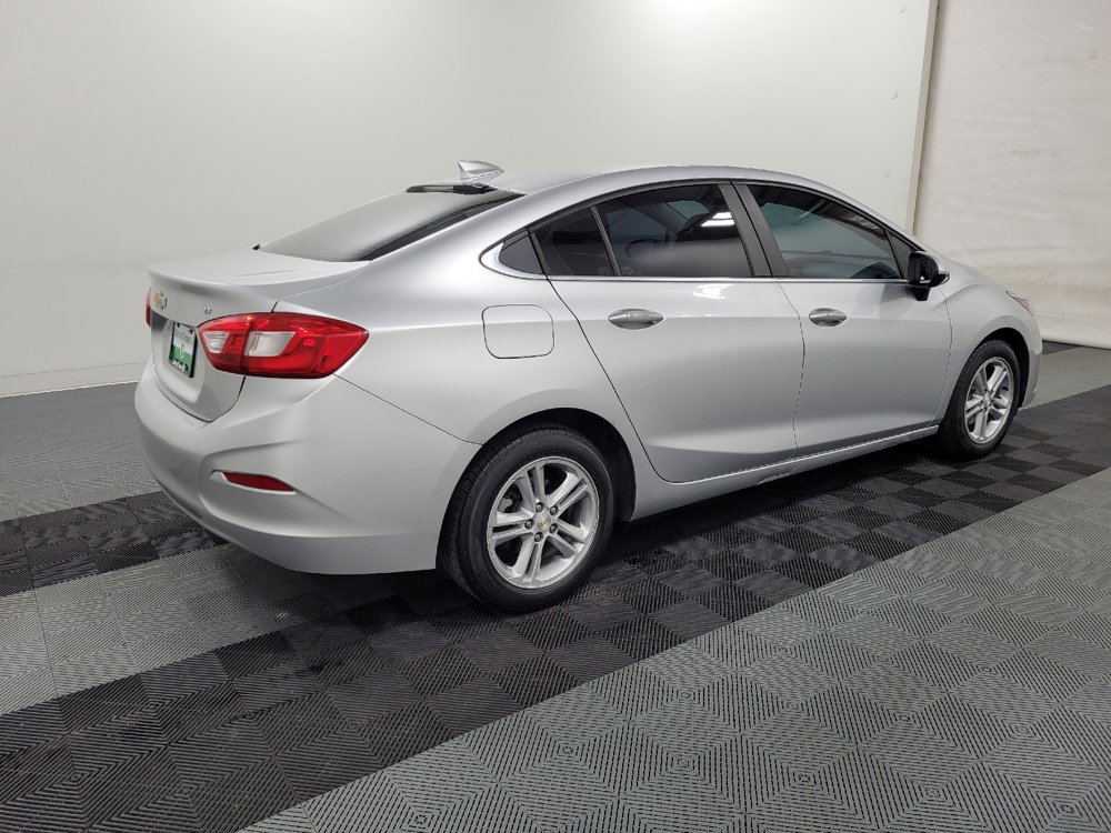 Used 2017 Chevrolet Cruze LT w/ Convenience Package image 10