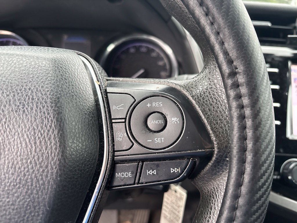 Used 2020 Toyota Camry LE FWD image 19