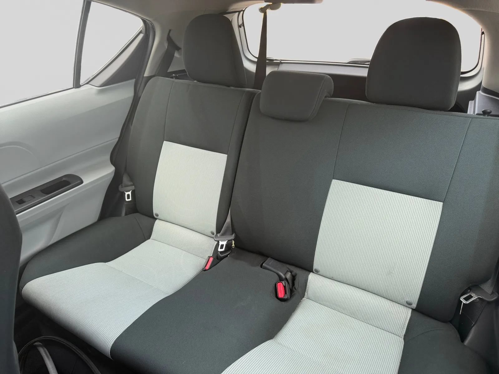 Used 2013 Toyota Prius C FWD image 13