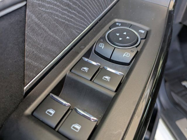 Used 2023 Ford F150 Lightning Platinum image 24