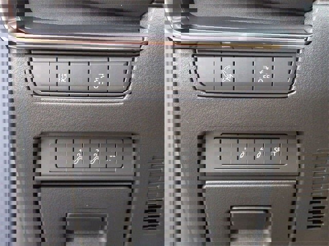 New 2025 MAZDA MAZDA3 Carbon image 23