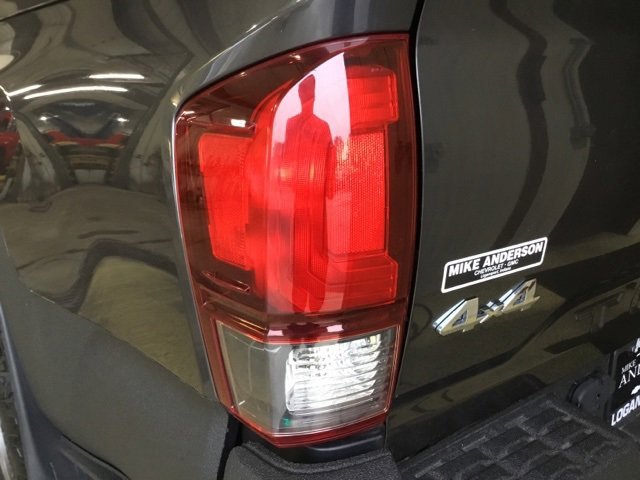 Used 2022 Toyota Tacoma SR image 17