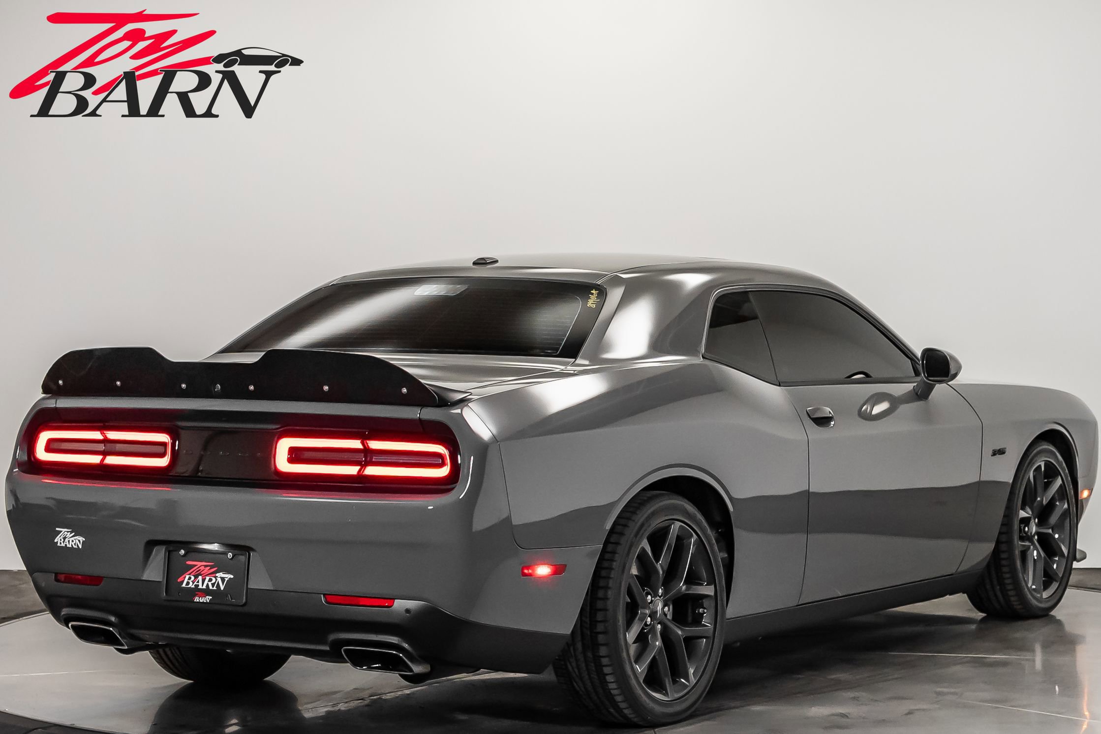 Used 2023 Dodge Challenger R/T w/ Blacktop Package image 5
