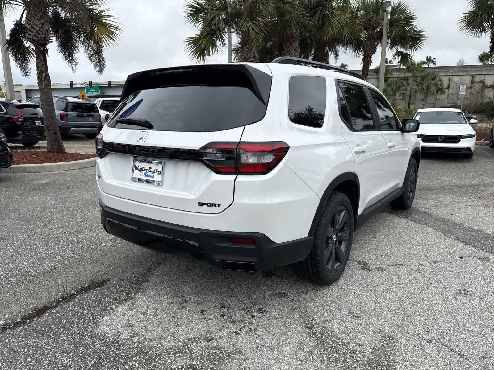 New 2026 Honda Pilot Sport image 6